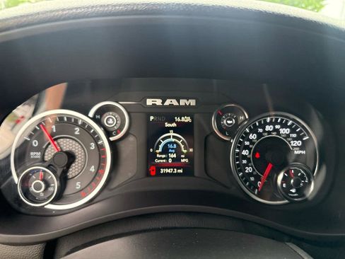 Used 2024 RAM 3500 Tradesman w/ Chrome Appearance Group AWD/4WD image 20