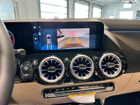 New 2026 Mercedes-Benz GLA 250 4MATIC image 11