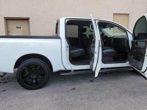 Used 2007 Nissan Titan SE RWD image 16