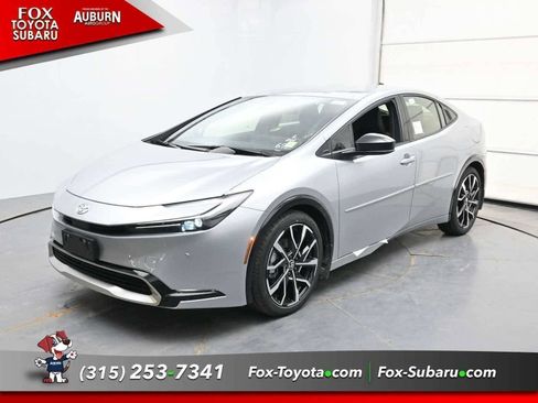 New 2026 Toyota Prius Plug-In Hybrid FWD image 2