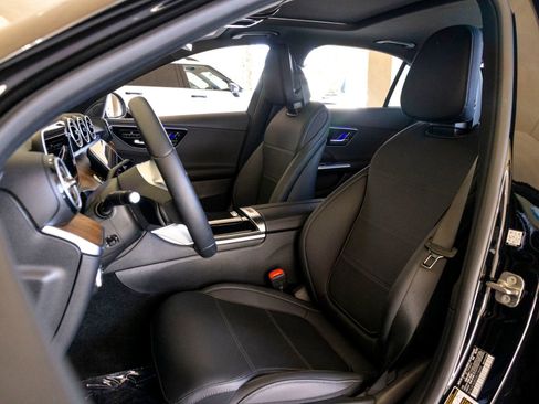 Used 2025 Mercedes-Benz C 300 Sedan image 13