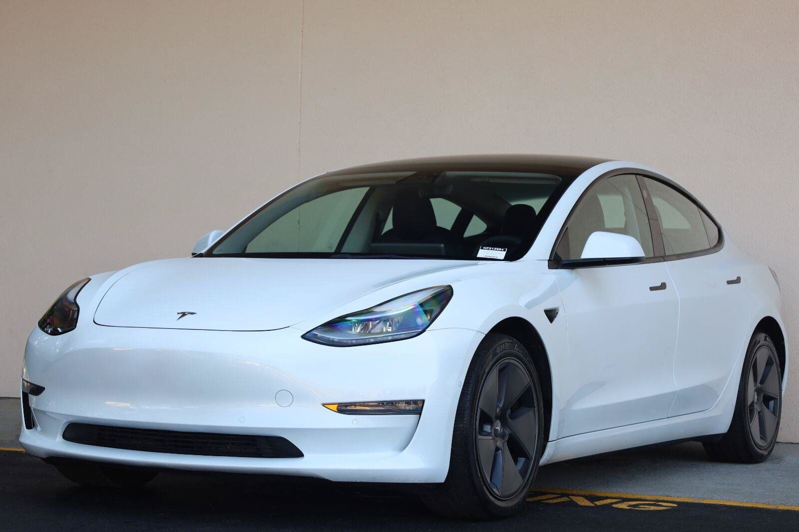 Used 2022 Tesla Model 3 Long Range AWD/4WD image 5