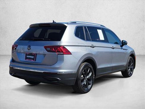 Used 2024 Volkswagen Tiguan SE image 5