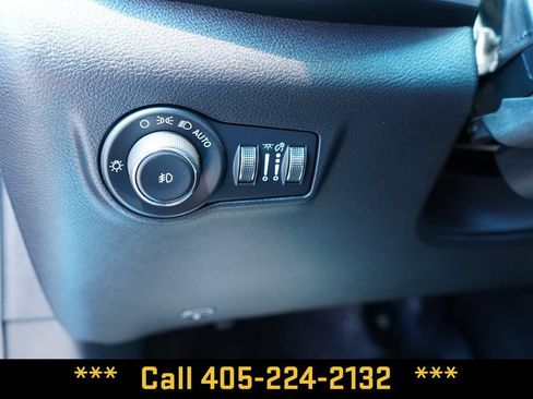 Used 2025 Jeep Compass Limited AWD/4WD image 31