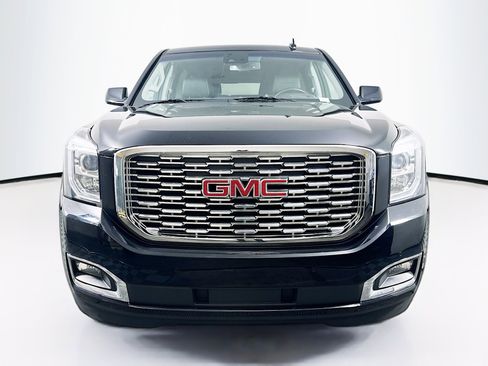 Used 2018 GMC Yukon XL Denali w/ Denali Ultimate Package image 2
