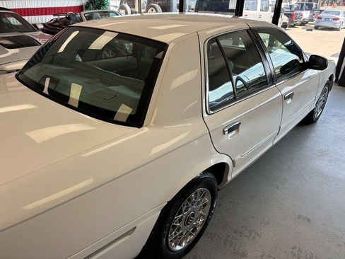 Used 2002 Mercury Grand Marquis GS RWD image 12