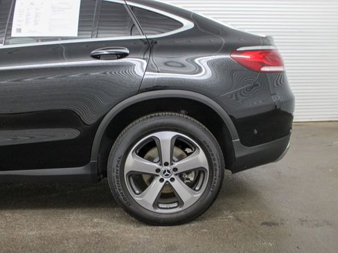 Used 2022 Mercedes-Benz GLC 300 4MATIC Coupe image 12