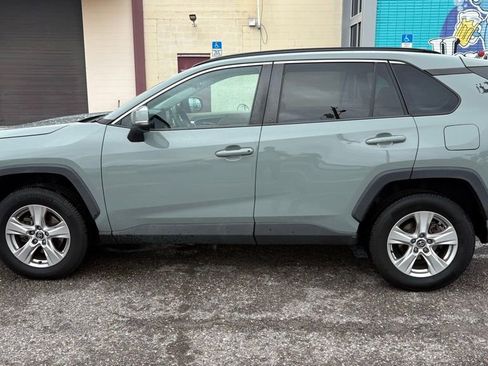 Used 2020 Toyota RAV4 XLE w/ Convenience Package image 6