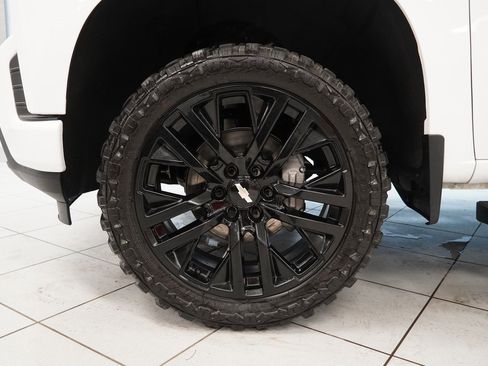 Used 2022 Chevrolet Silverado 1500 Custom w/ LPO, Dark Essentials Package image 15