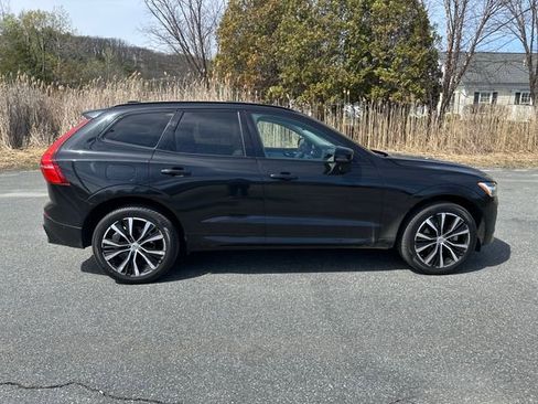 Used 2023 Volvo XC60 B5 Plus w/ Climate Package AWD/4WD image 6