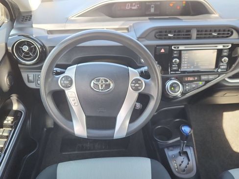 Used 2016 Toyota Prius C Three FWD image 9