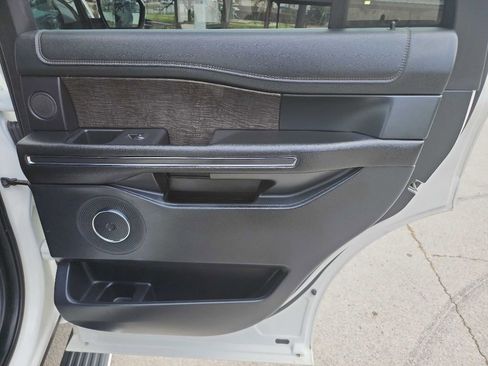 Used 2020 Ford Expedition Limited AWD/4WD image 36