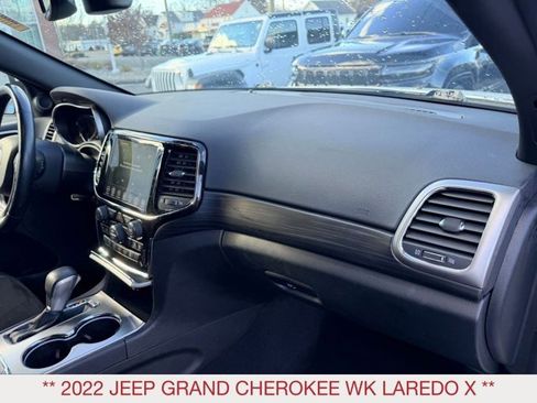 Certified 2022 Jeep Grand Cherokee Laredo X image 9