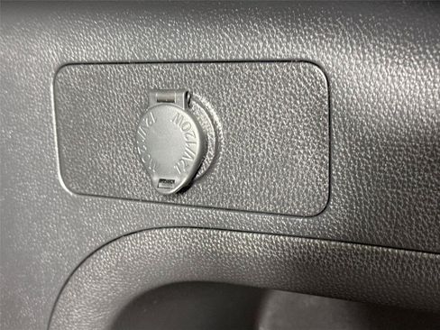 Used 2022 Toyota RAV4 XSE AWD/4WD image 41