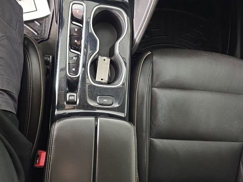 Used 2021 Buick Envision Essence w/ Technology Package I AWD/4WD image 24