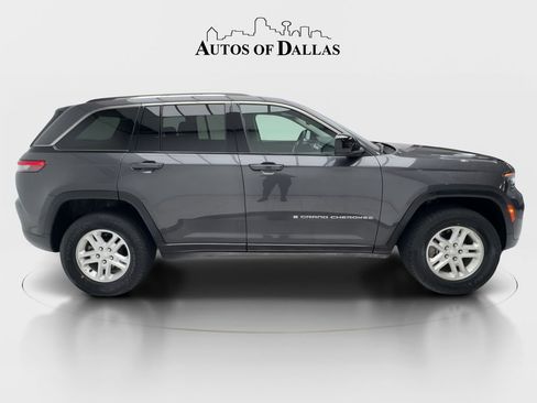 Used 2024 Jeep Grand Cherokee Laredo AWD/4WD image 6