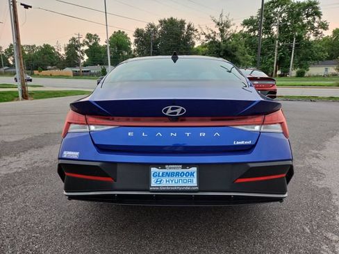 Certified 2025 Hyundai Elantra Limited FWD image 7