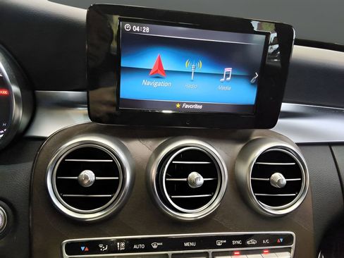 Used 2019 Mercedes-Benz C 300 4MATIC Sedan image 20