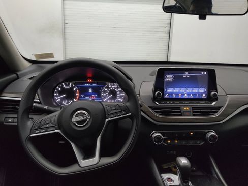 Used 2024 Nissan Altima 2.5 SV image 22