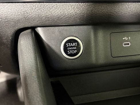 Used 2023 Nissan Rogue SV FWD image 23