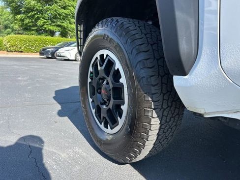 Used 2024 Toyota Tacoma TRD Off-Road AWD/4WD image 13