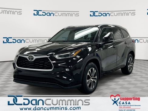 Used 2021 Toyota Highlander XLE image 1