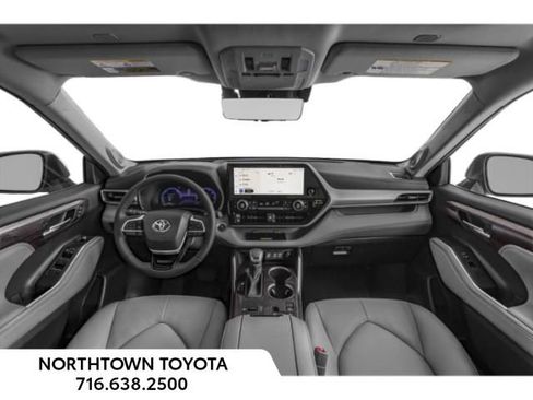 New 2026 Toyota Highlander Platinum AWD/4WD image 9