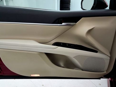 Certified 2018 Toyota Camry LE FWD image 22