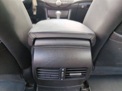 Used 2010 Honda Accord EX-L image 18