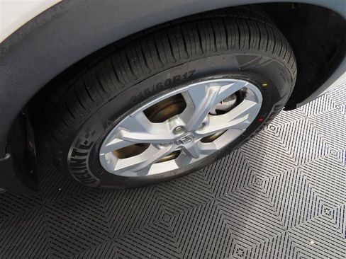 Used 2025 Honda HR-V LX image 9