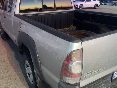 Used 2010 Toyota Tacoma 4x4 Access Cab image 4