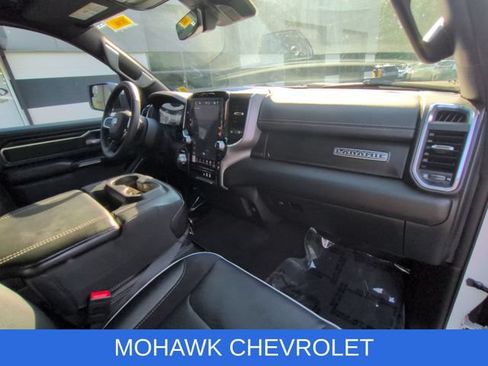 Used 2025 RAM 1500 Laramie AWD/4WD image 29