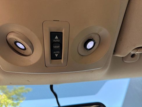 Used 2012 Chrysler 200 Touring image 38