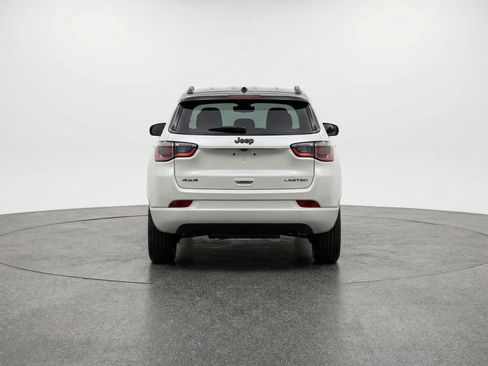 Used 2025 Jeep Compass Limited AWD/4WD image 7