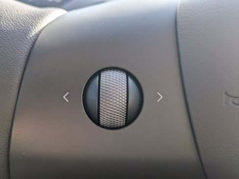 Used 2023 Tesla Model Y Long Range image 18