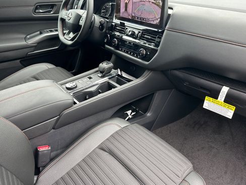 New 2026 Nissan Pathfinder Rock Creek AWD/4WD image 17