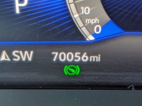 Used 2022 Volkswagen Tiguan SE image 23