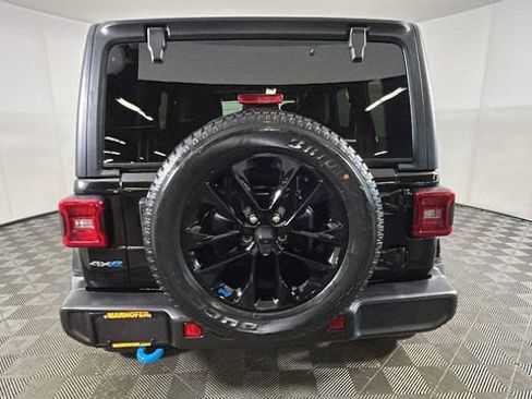 Used 2023 Jeep Wrangler Unlimited Sahara w/ Cold Weather Group AWD/4WD image 4