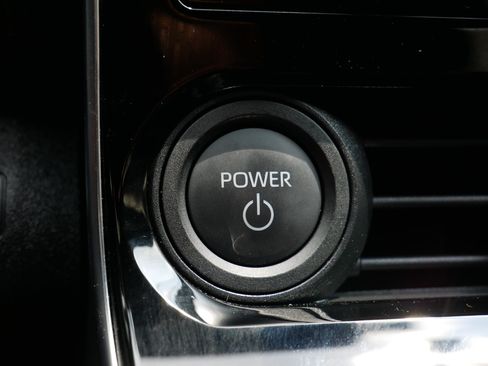 Used 2023 Subaru Solterra AWD image 32