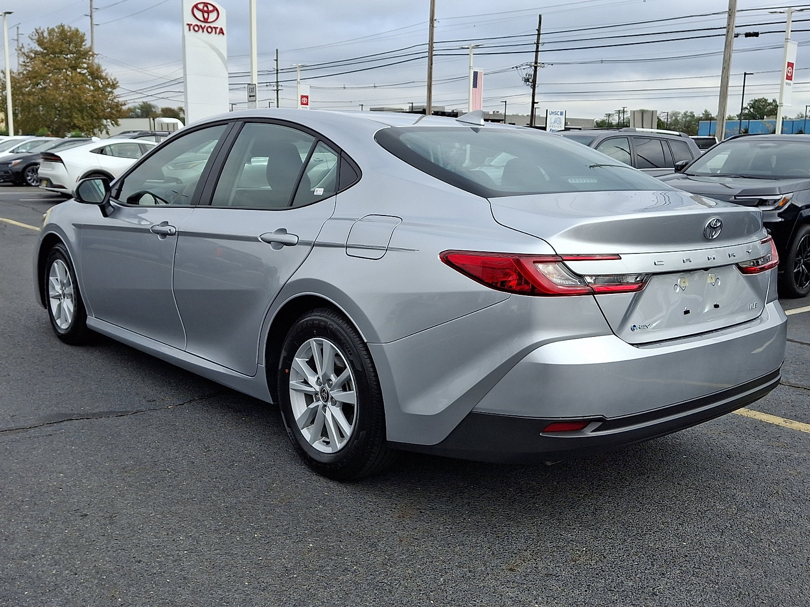 Used 2026 Toyota Camry LE w/ Convenience Package FWD image 4