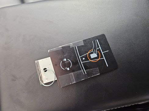 Used 2023 Tesla Model Y Long Range image 29