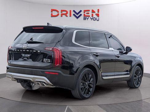 Used 2021 Kia Telluride SX w/ Towing Package image 5