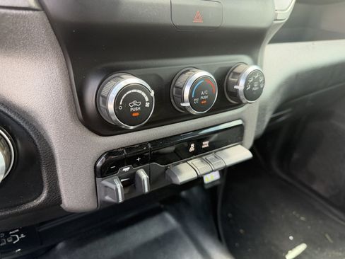 Used 2021 RAM 2500 Tradesman RWD image 12