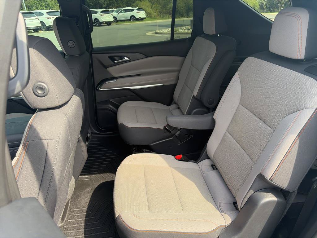Used 2024 Chevrolet Traverse LT AWD/4WD image 25
