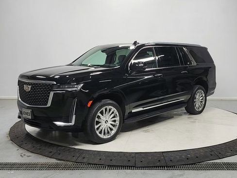 Used 2023 Cadillac Escalade ESV Premium Luxury RWD image 3