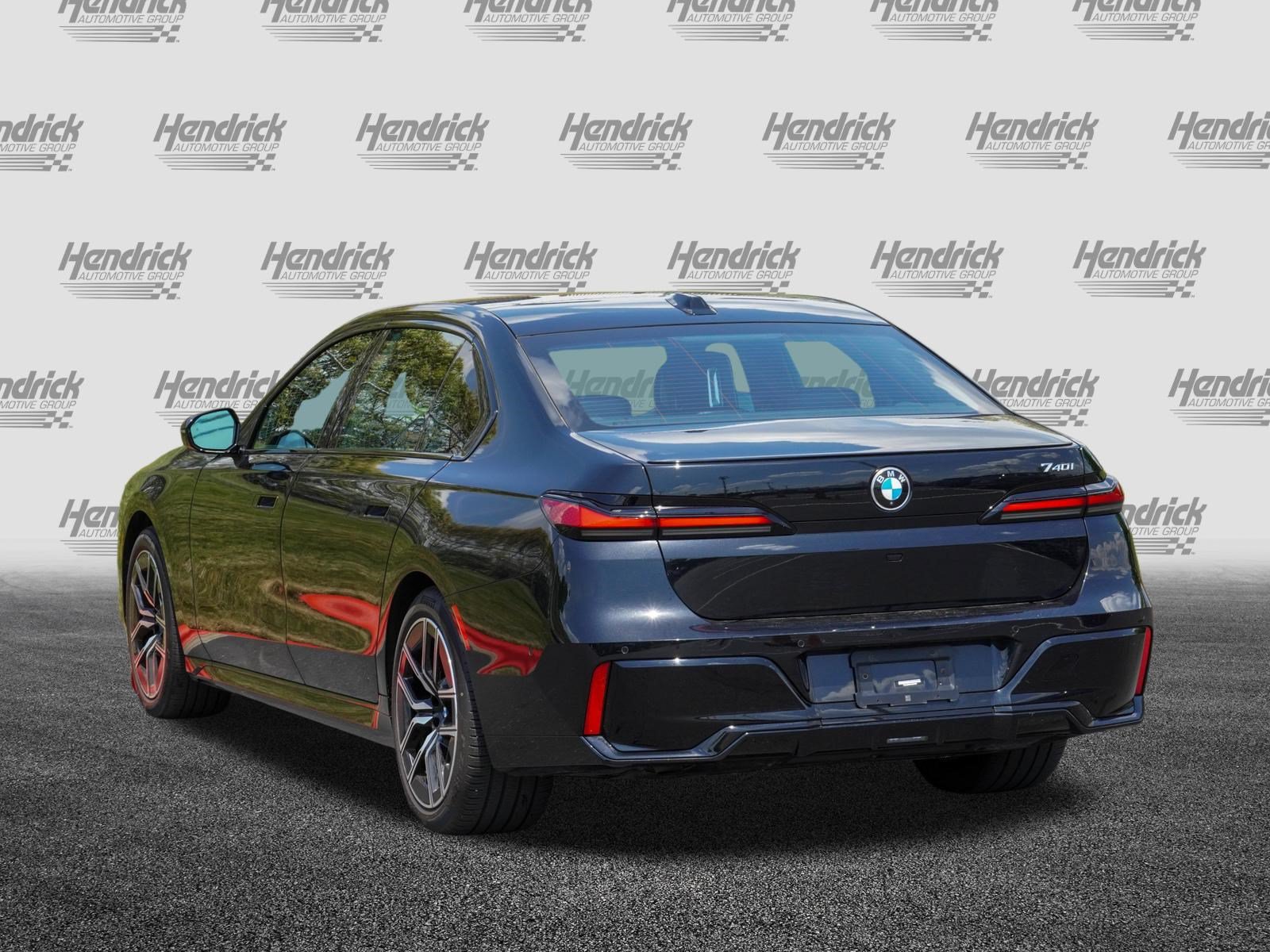 Used 2023 BMW 740i RWD image 6