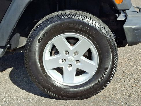 Used 2009 Jeep Wrangler X image 8