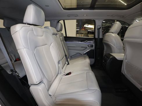 Used 2022 Jeep Grand Cherokee L Overland image 27