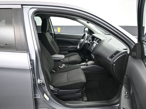 Used 2023 Mitsubishi Outlander Sport ES image 33