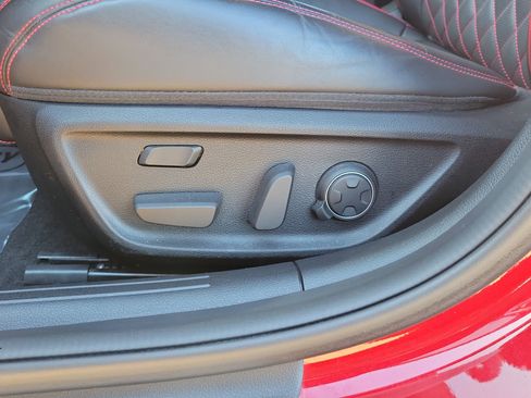 Used 2022 Genesis G70 3.3T w/ Sport Prestige Package image 19